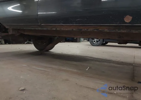 2000 Toyota Tundra Ltd V8 from USA, damaged, VIN 5TBBT4810YS119026